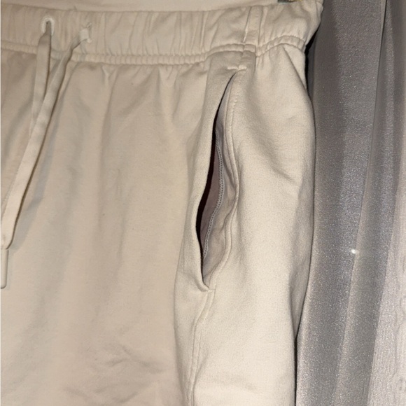 Lululemon Athletica Inner Glow High-Rise Short 3” Bone - Picture 7 of 10